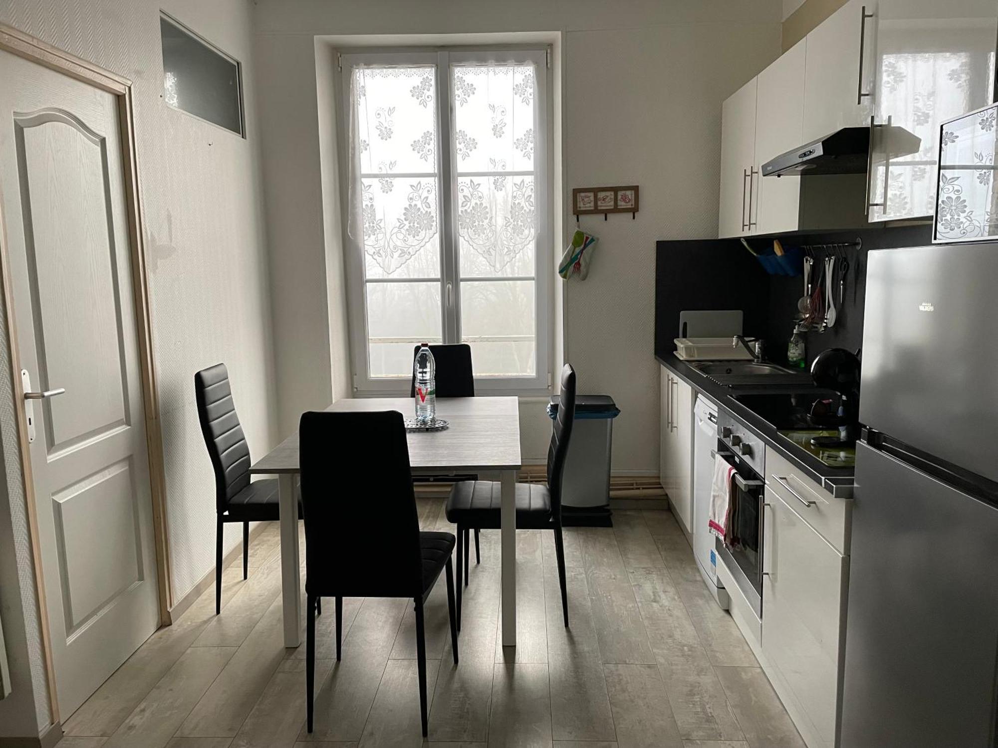 Appart Meuble 45M2 Calme Et Lumineux Au Continental Vittel Buitenkant foto